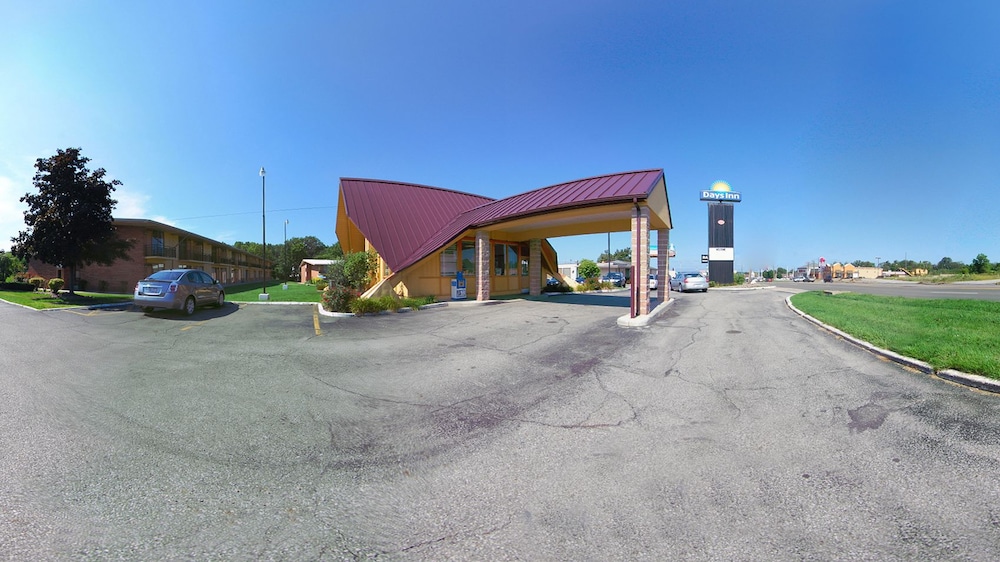 Days Inn by Wyndham Niles 5/24