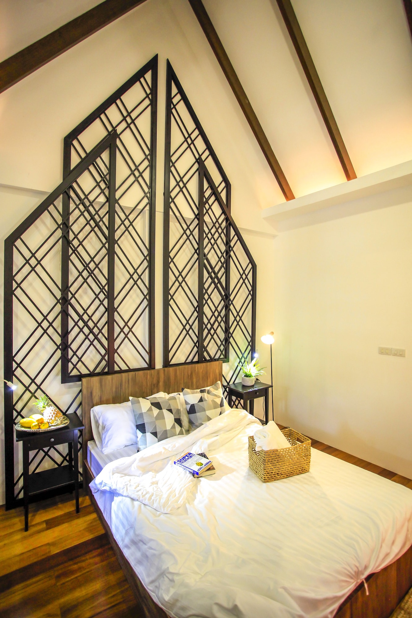 DELUXE, STUDIO, QUEEN BED