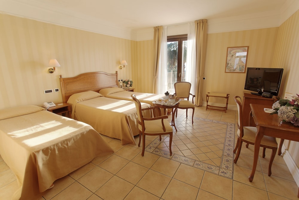 Dioscuri Bay Palace Hotel 32/75