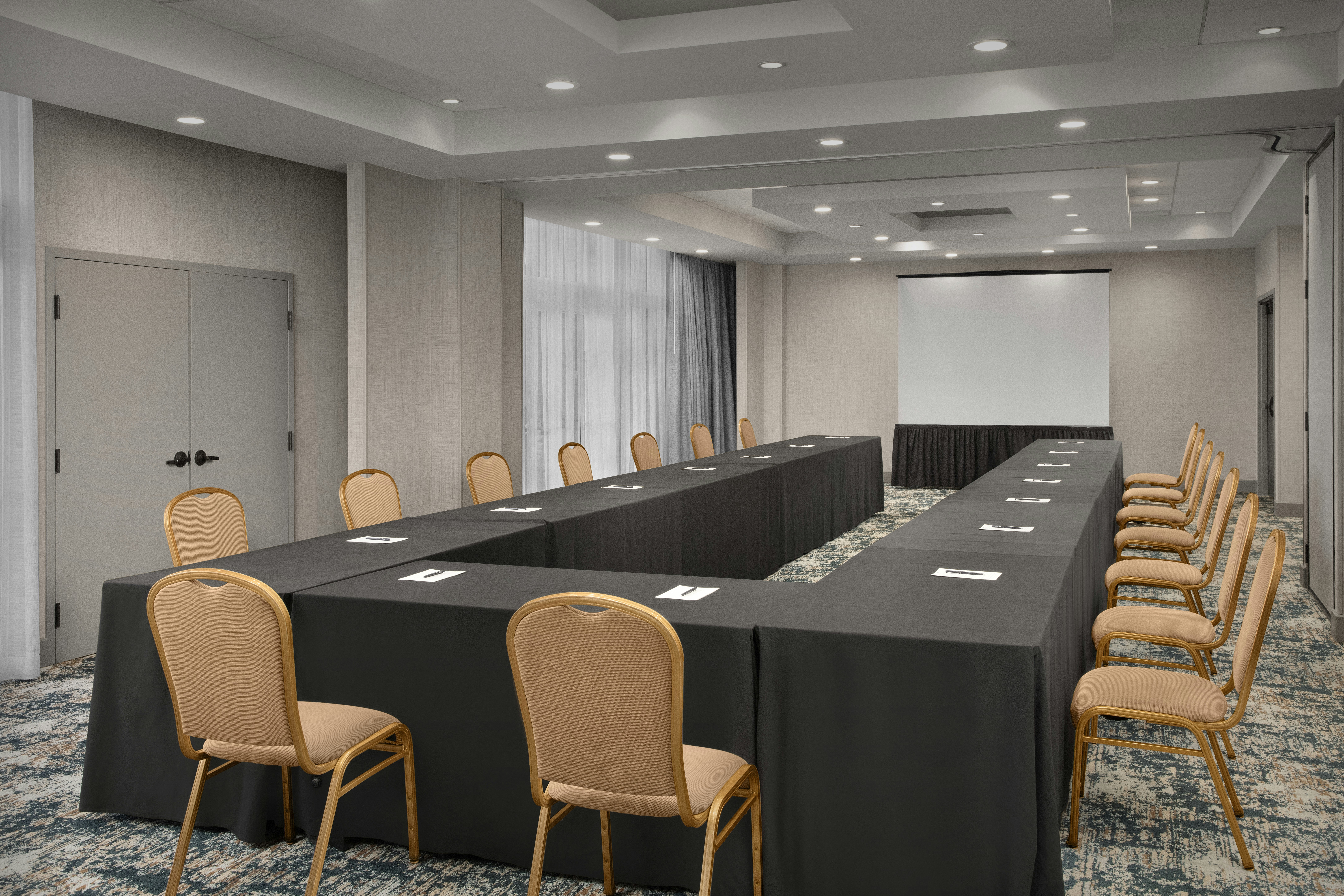 DoubleTree by Hilton Hotel LAX - El Segundo 67/84