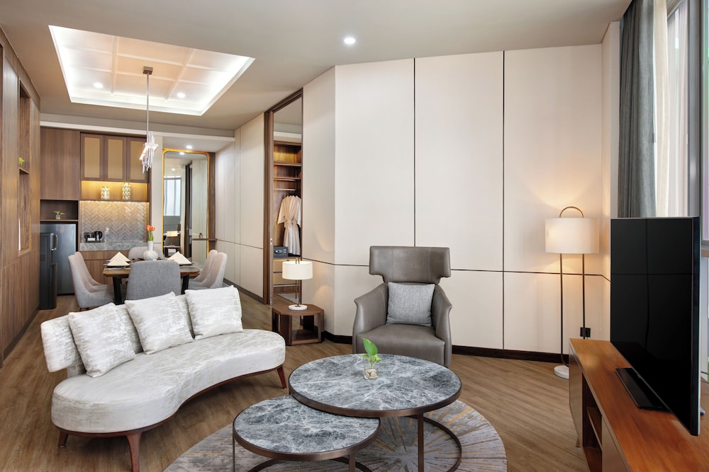 Mercure Pangkalan Bun 33/56