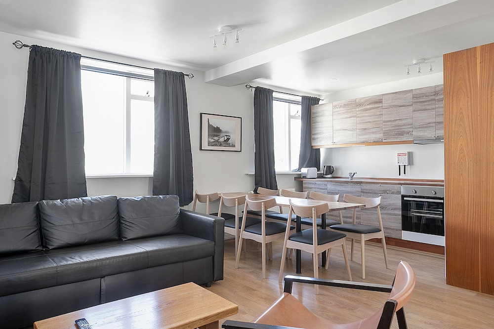 Einholt Apartments 30/50