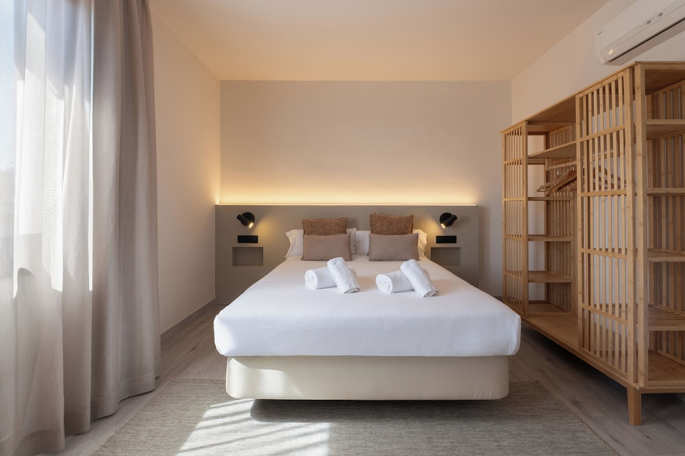 3 Bedrooms, Panoramic, Penthouse, 2 Double and Twin Beds, Sagrada Familia View, Terrace