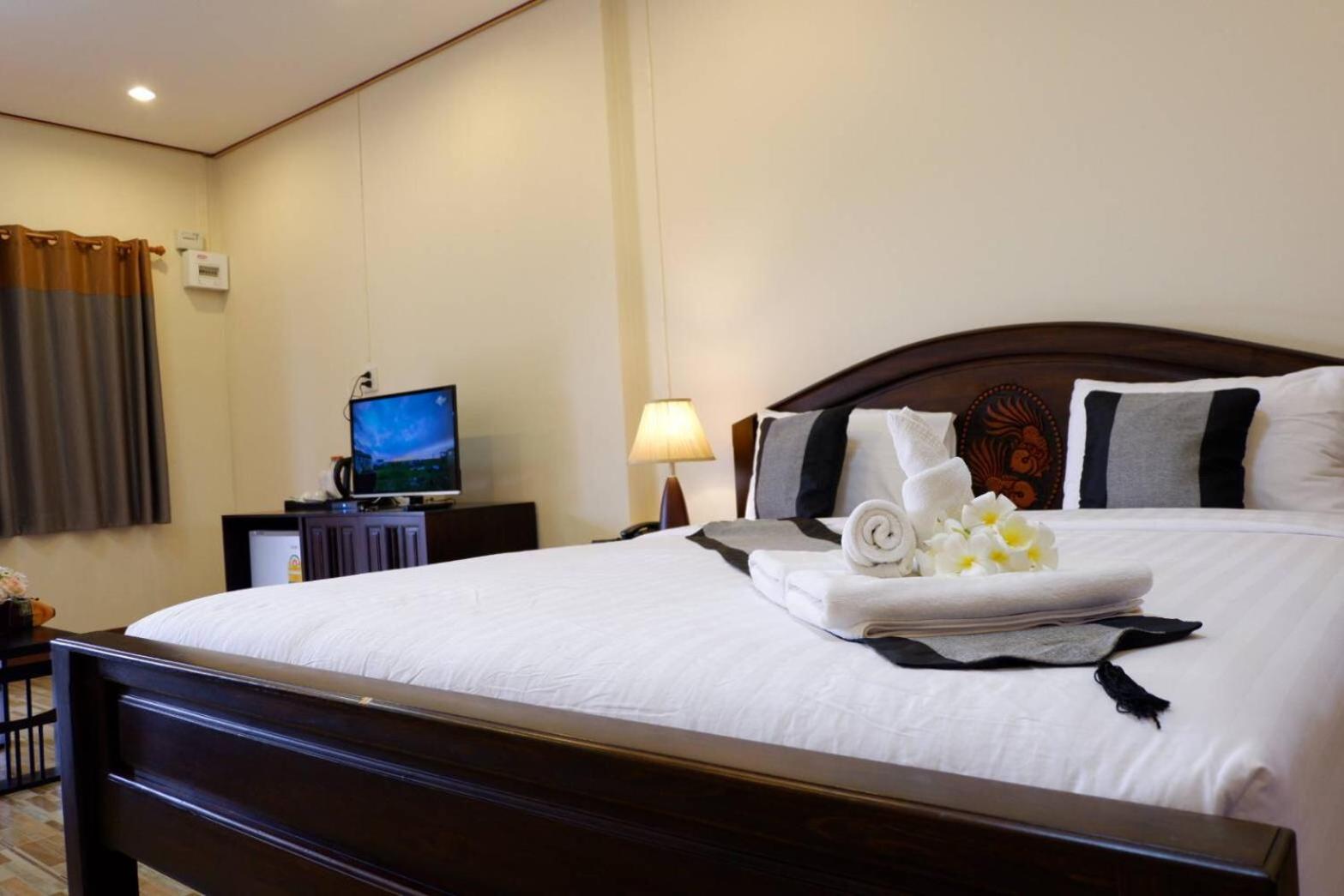 Nan Baankhun Hotel 11/58