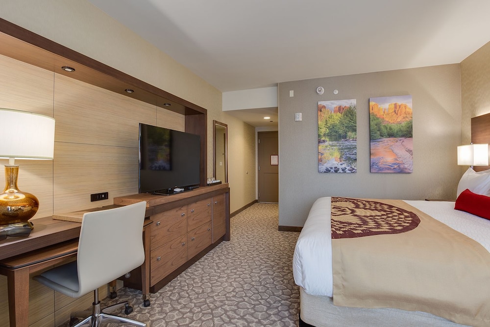 Cliff Castle Casino Hotel 14/63