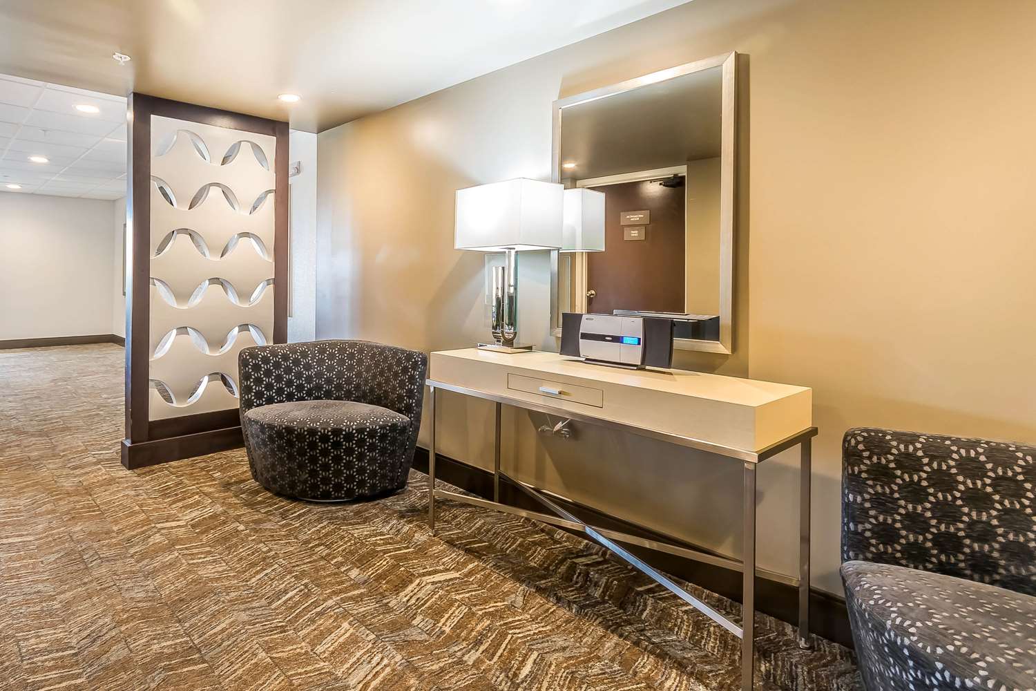 Comfort Inn & Suites Lexington - Hamburg I-75 9/32