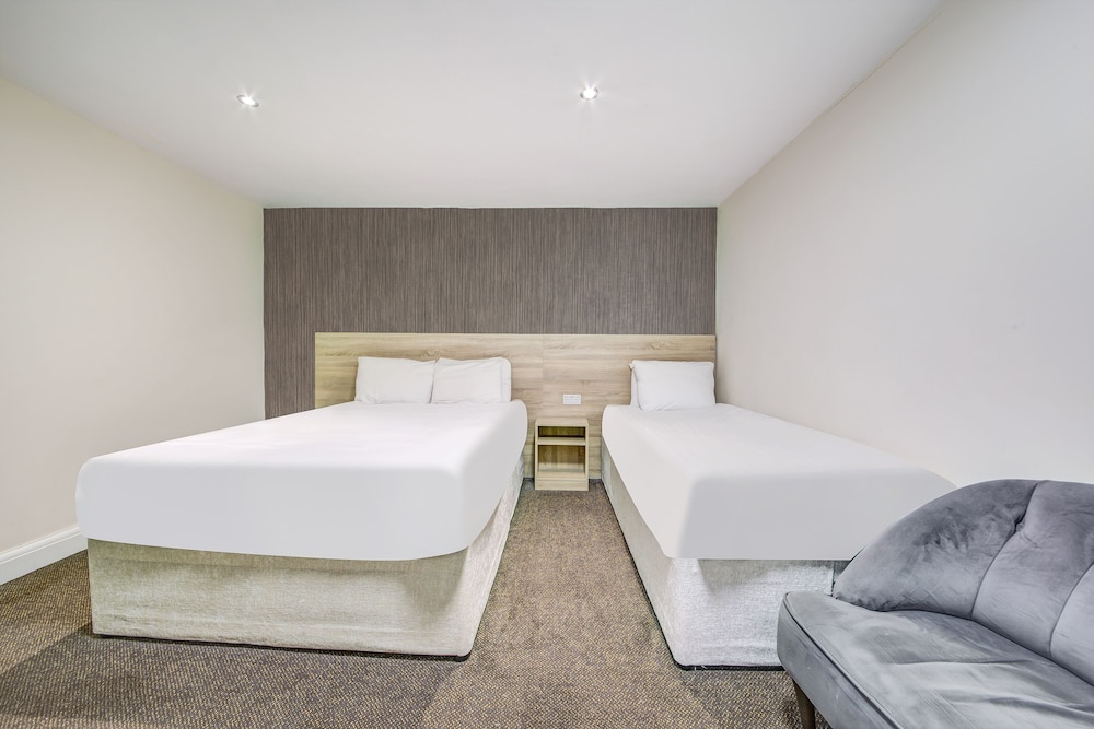 OYO 24 Sussex London Paddington 48/65