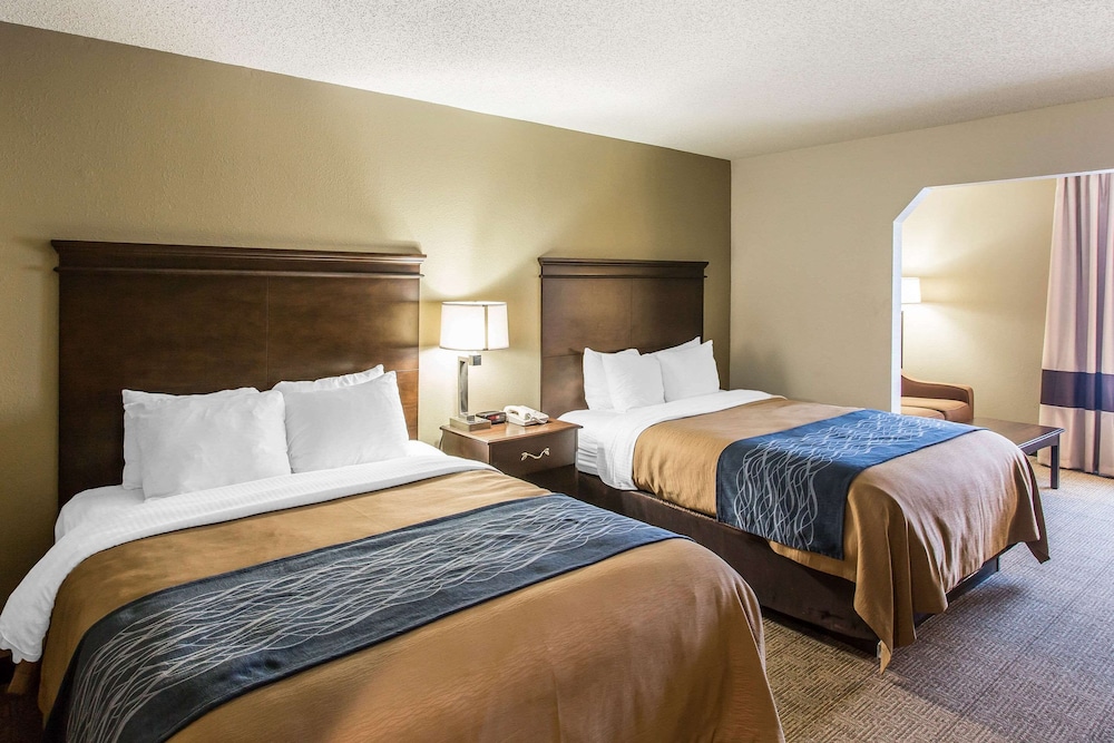 Comfort Inn & Suites Cookeville 11/33