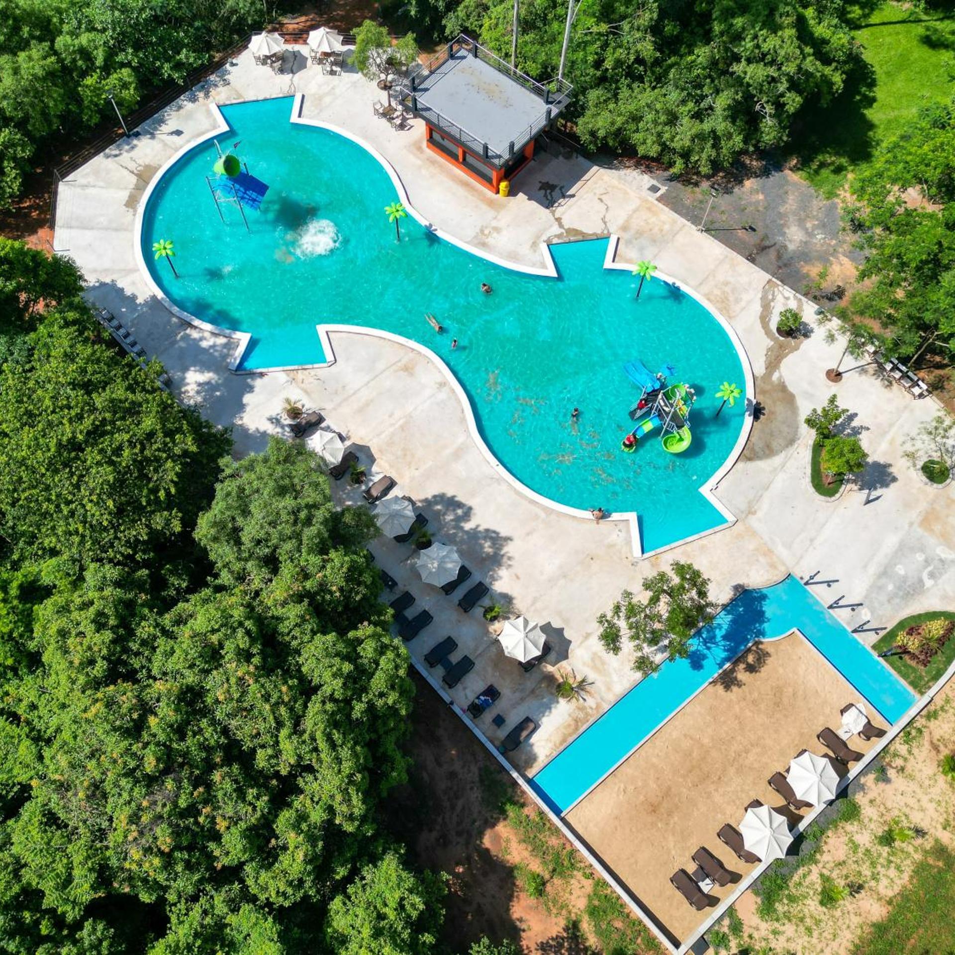 Los Lagos Resort Hotel 46/50