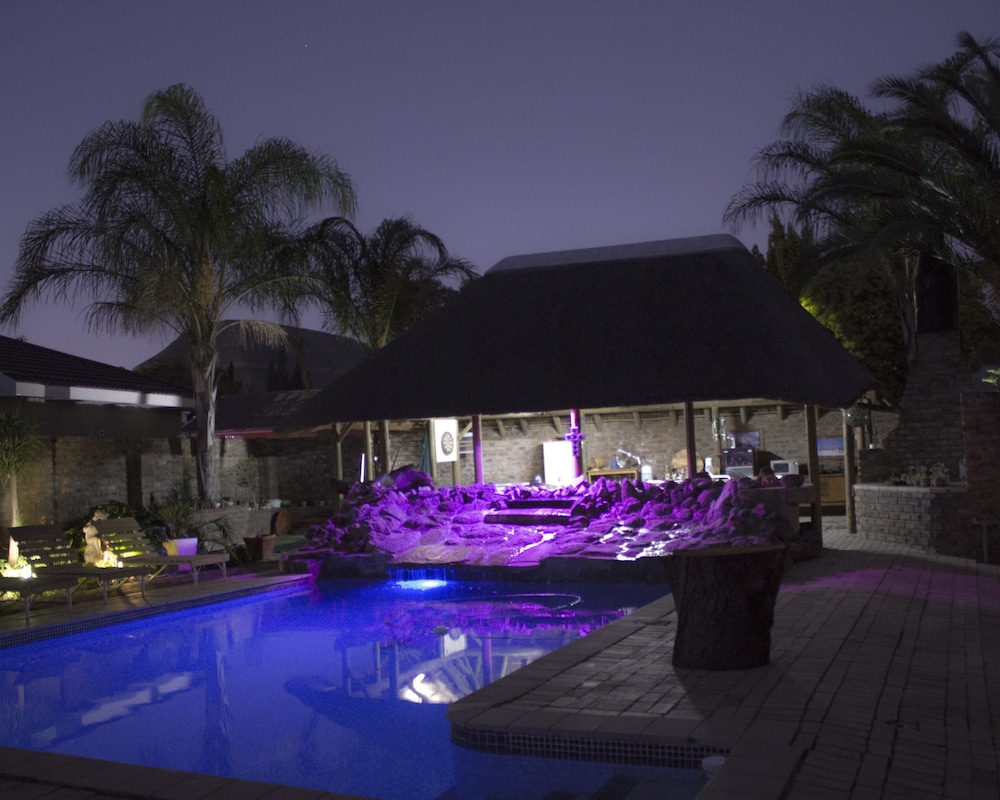 Aan Die Oewer Guest House 33/42