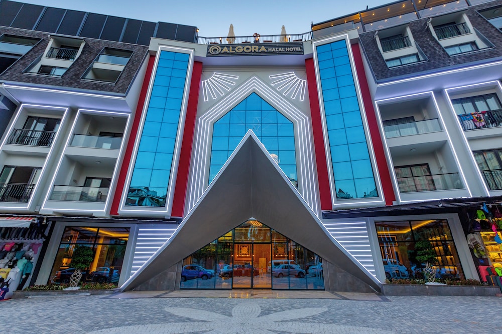 Algora Halal Hotel and Spa 4/50