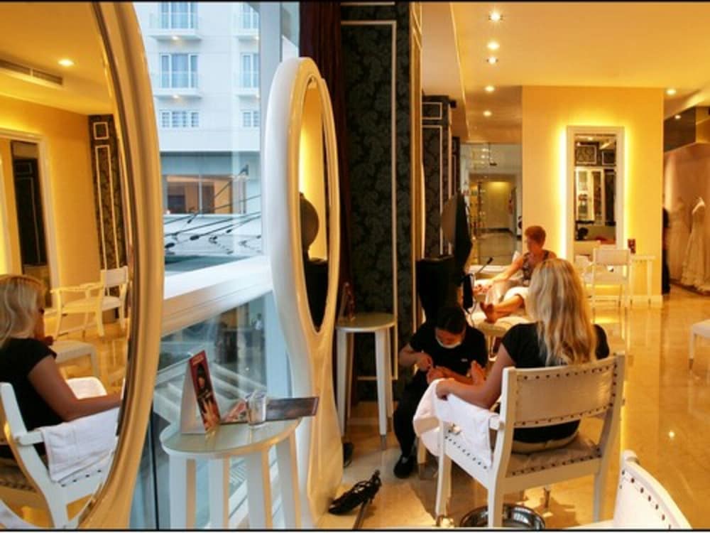 Sintesa Peninsula Hotel 11/40