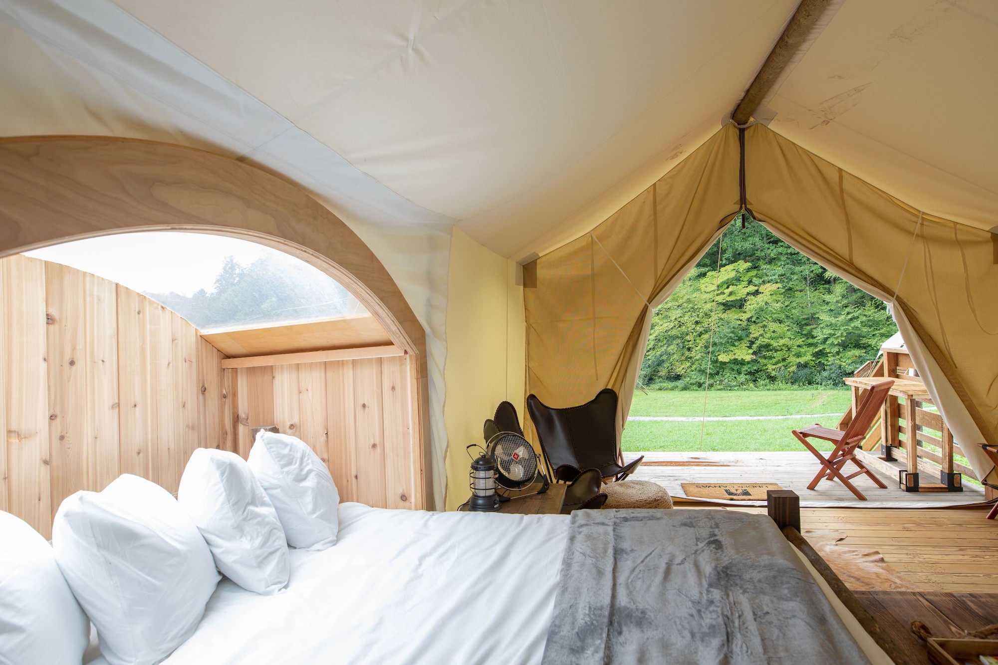 STARGAZER, TENT, PRIVATE BATHROOM