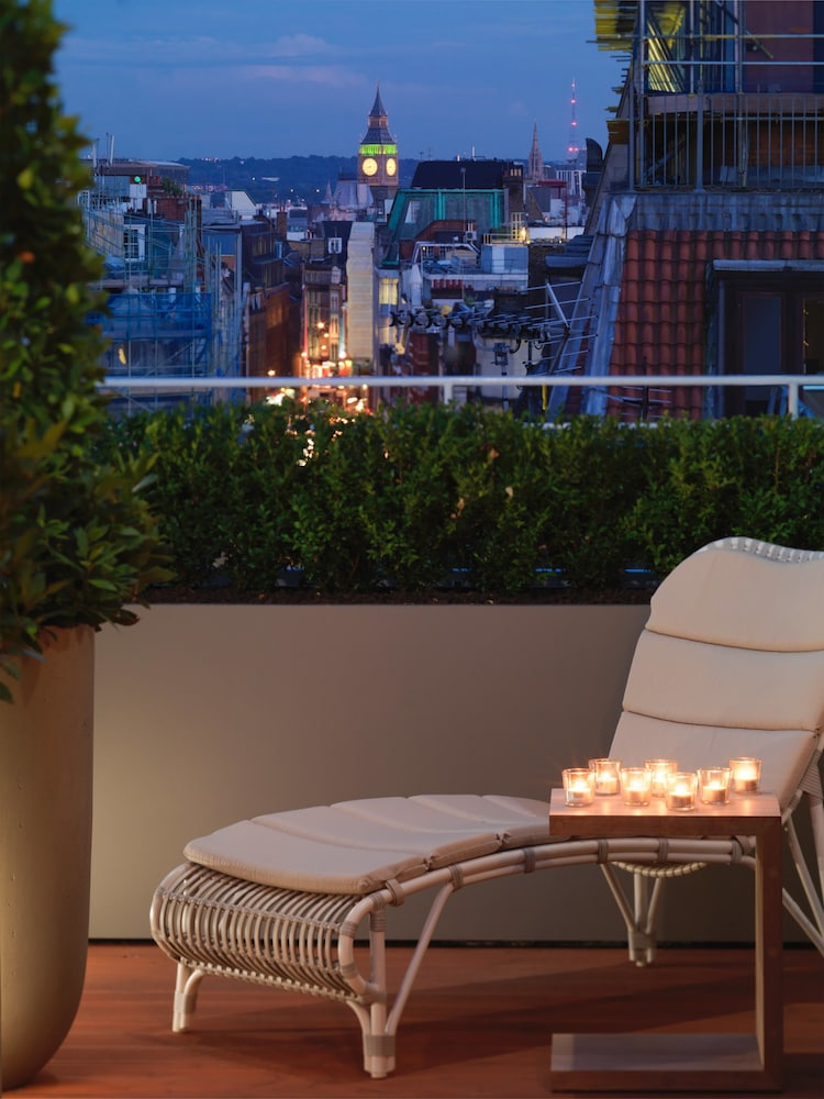 Sanderson London 28/47