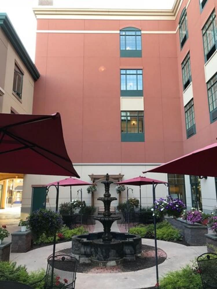 Hotel Anthracite 2/62