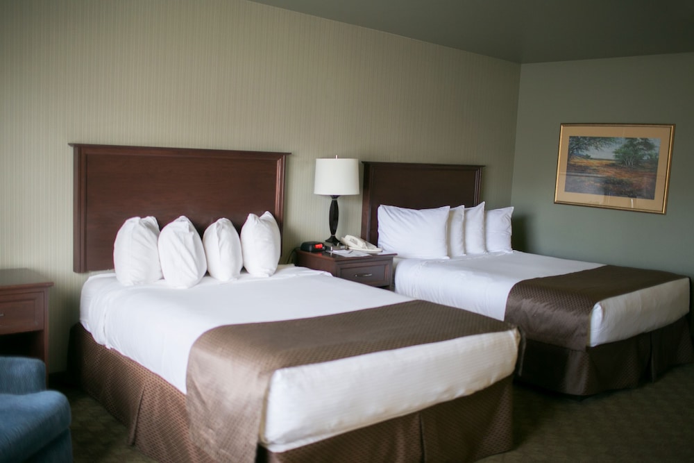 Seaport Inn and Suites 8/38