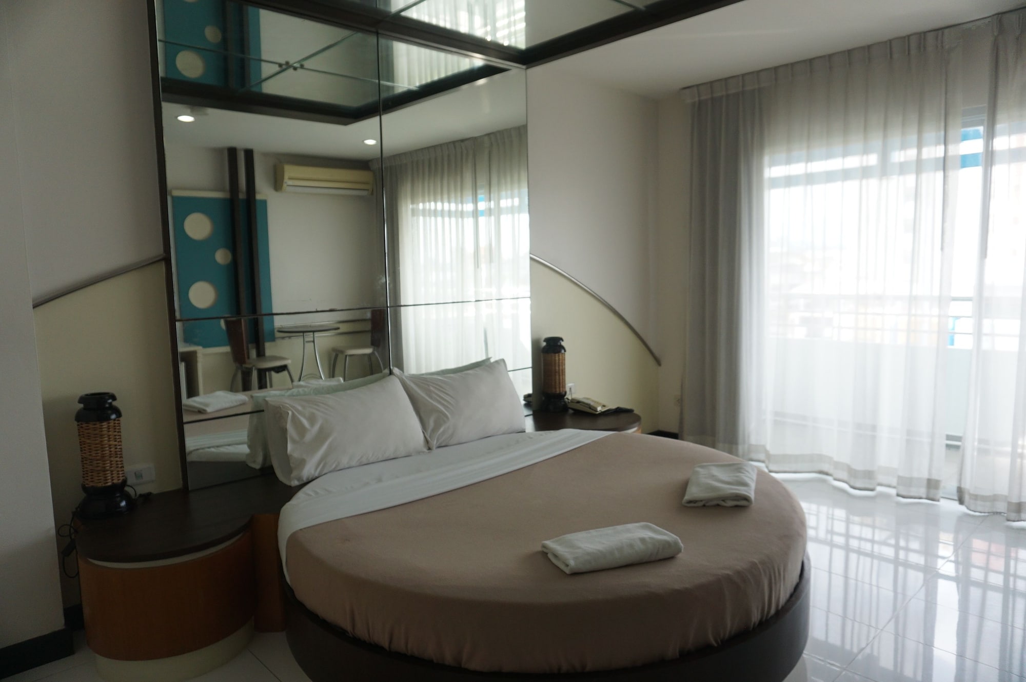 STANDARD, DOUBLE BED
