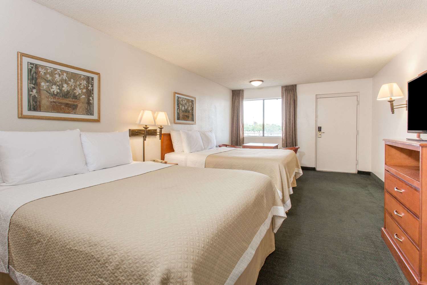 Days Inn Mesa East 11/23