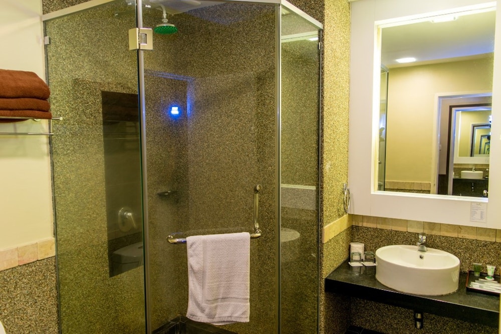 Mh Hotel Ipoh 49/50