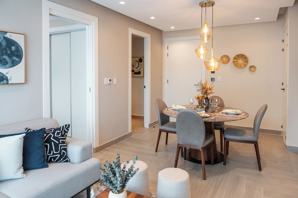 Aston Rubi City Suites 40/51