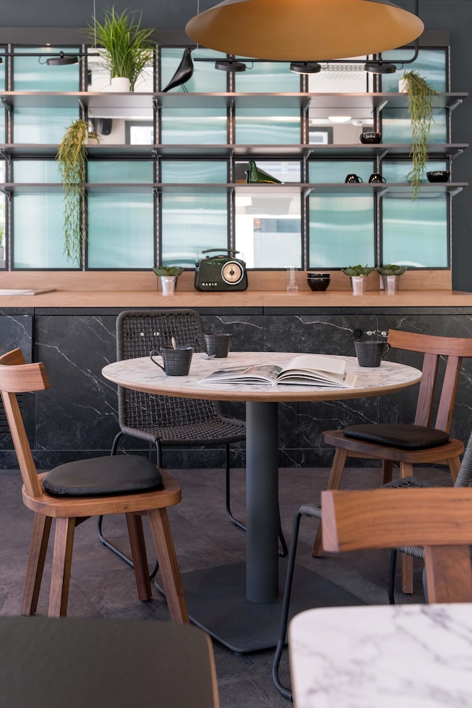 Ibis Annecy Cran Gevrier Hotel 50/68