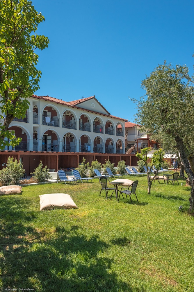 Castelli Hotel - Adults Only 44/50