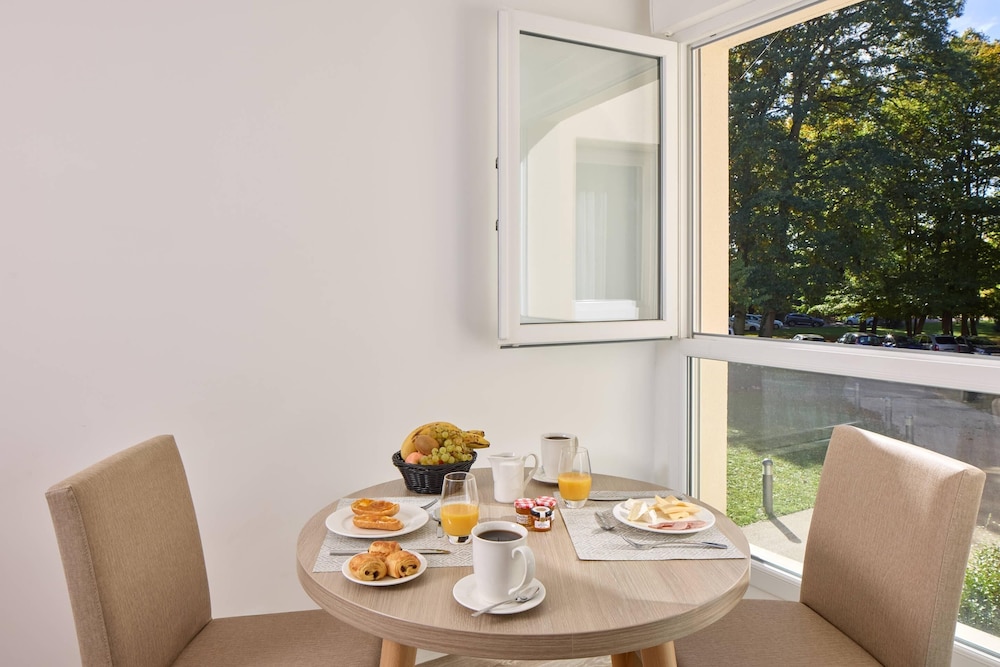 Quality Aparthotel St-Quentin en Yvelines 13/23