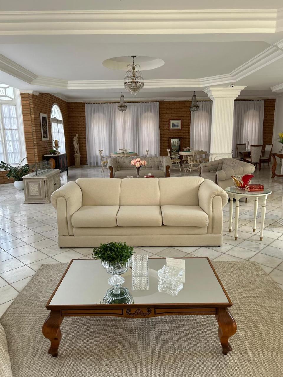 Grand Ville Hotel 5/50
