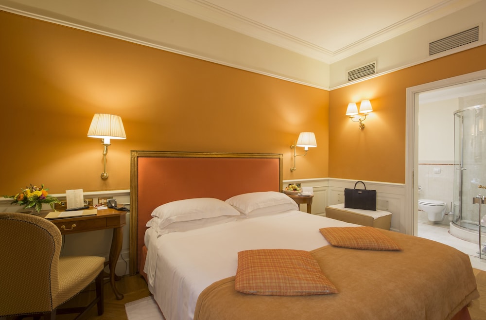 Hotel Corona d Oro 1890 10/43