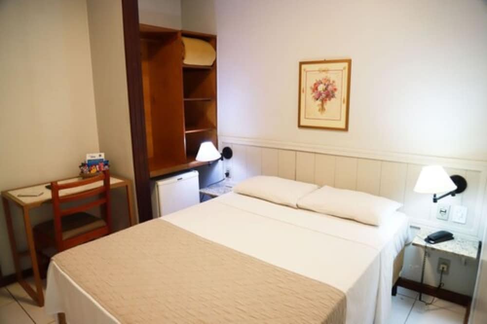 STANDARD, DOUBLE OR TWIN BED