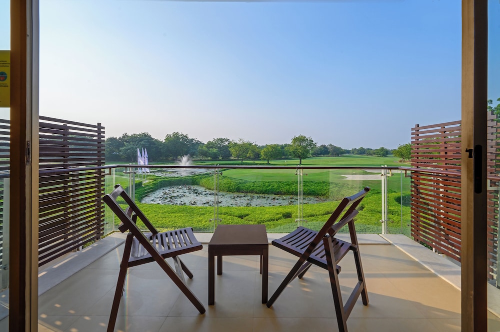 Club Mahindra Kensville Golf Resort 32/55