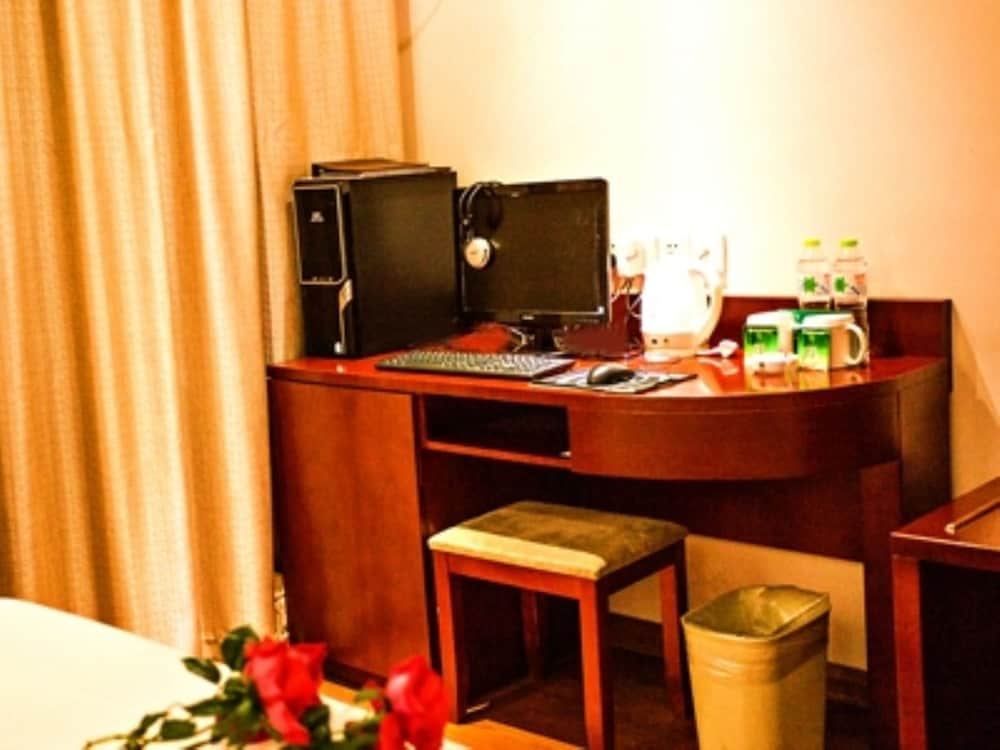 Greentree Inn Lianyungang Guanyun Wenzhou Shangmaocheng Express Hotel 18/19