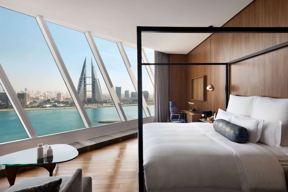Wyndham Grand Manama 14/64