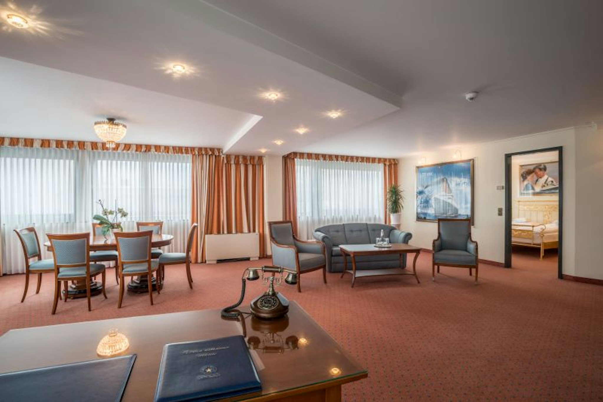 HOLLYWOOD MEDIA HOTEL 31/54