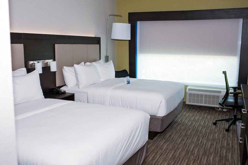 Holiday Inn Express Suites Birmingham North Fultondale 12/34
