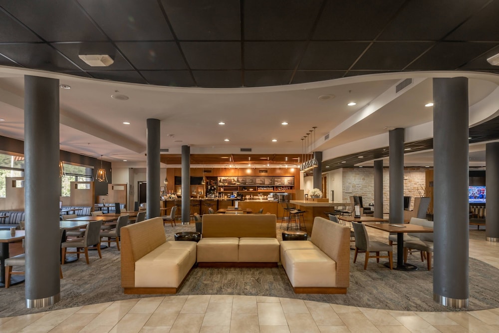 Courtyard New Braunfels River Village 42/78
