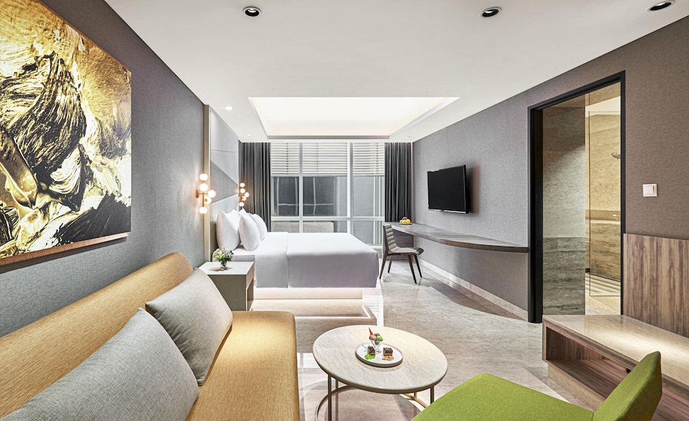 JUNIOR SUITE