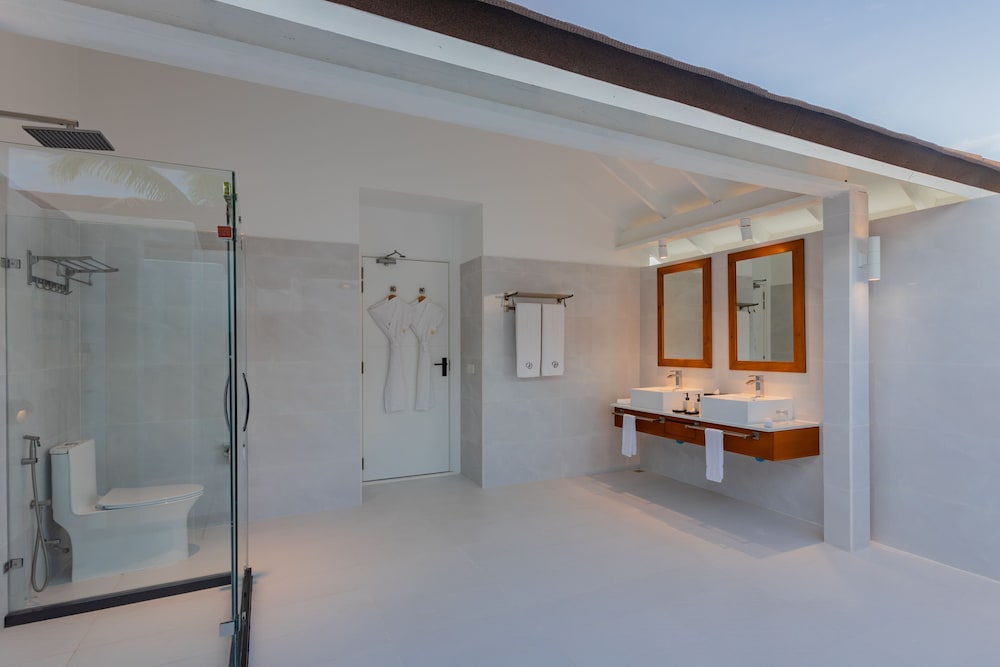 Dhigufaru Island Resort 61/62