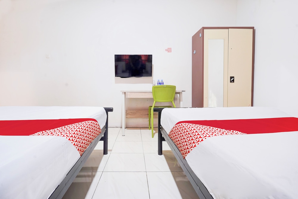 Hotel O Rappocini Near Rsia Paramount 24/45