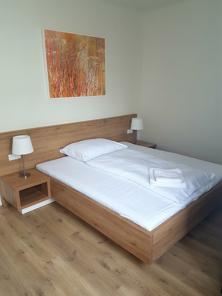 Downtown Suites Belohorska 28/69