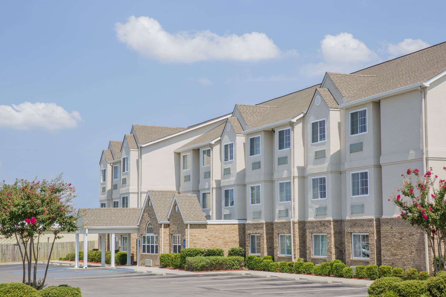 Microtel Inn And Suites of Albertville 1/6