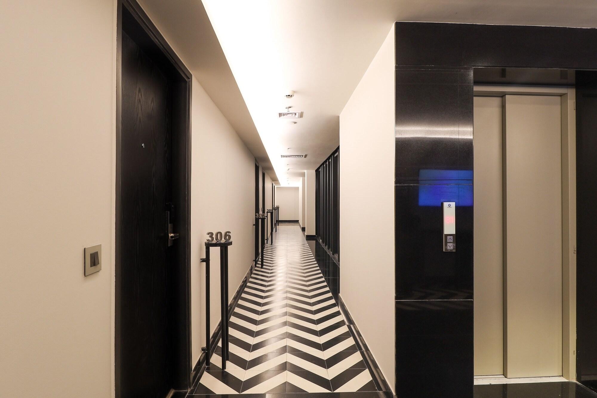 Air By Ahuja Residences 25/50