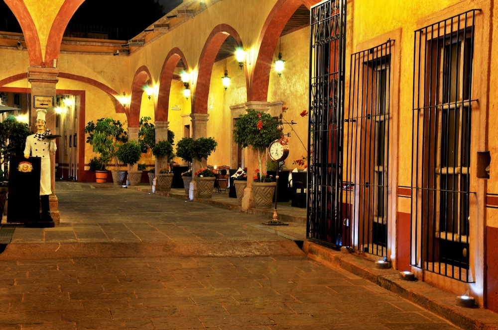 Hotel Quinta Santiago 42/44