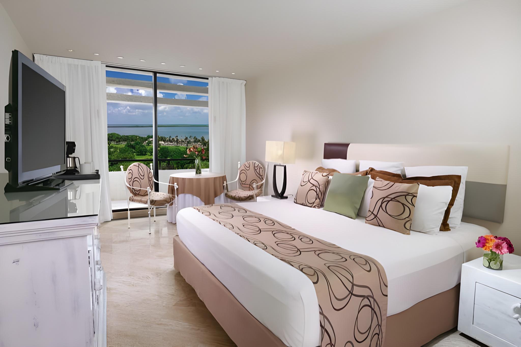 Grand, Double Bed, Sunset View