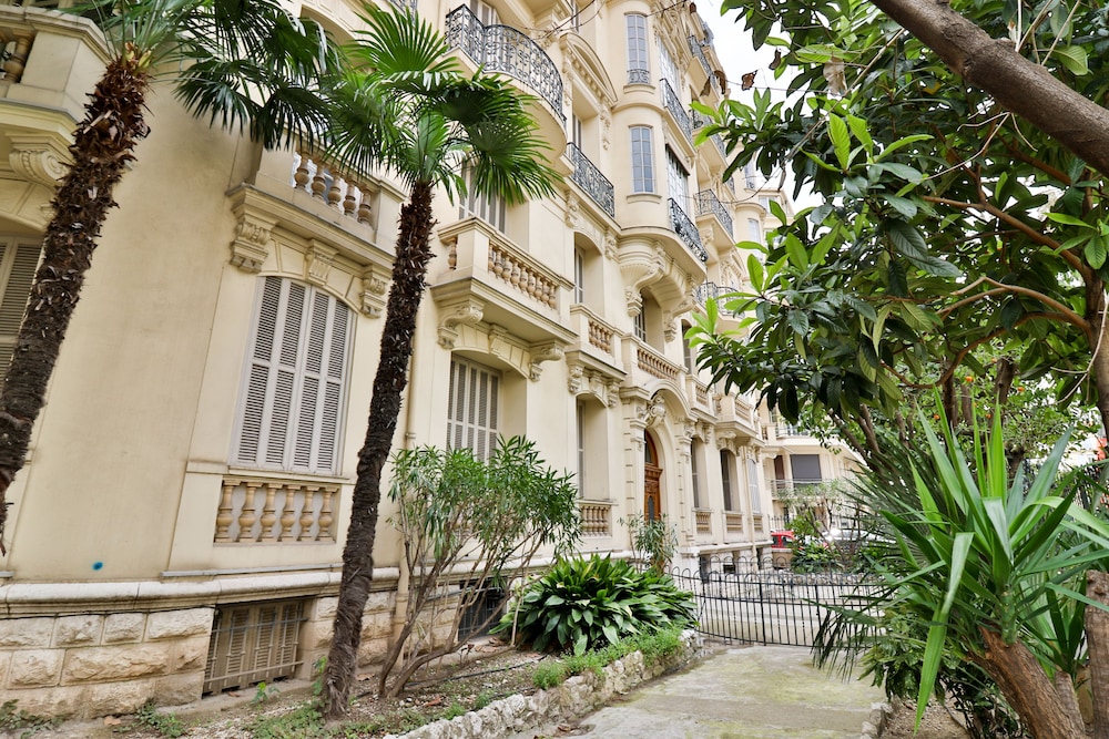 Hotel Victor Hugo 46/50