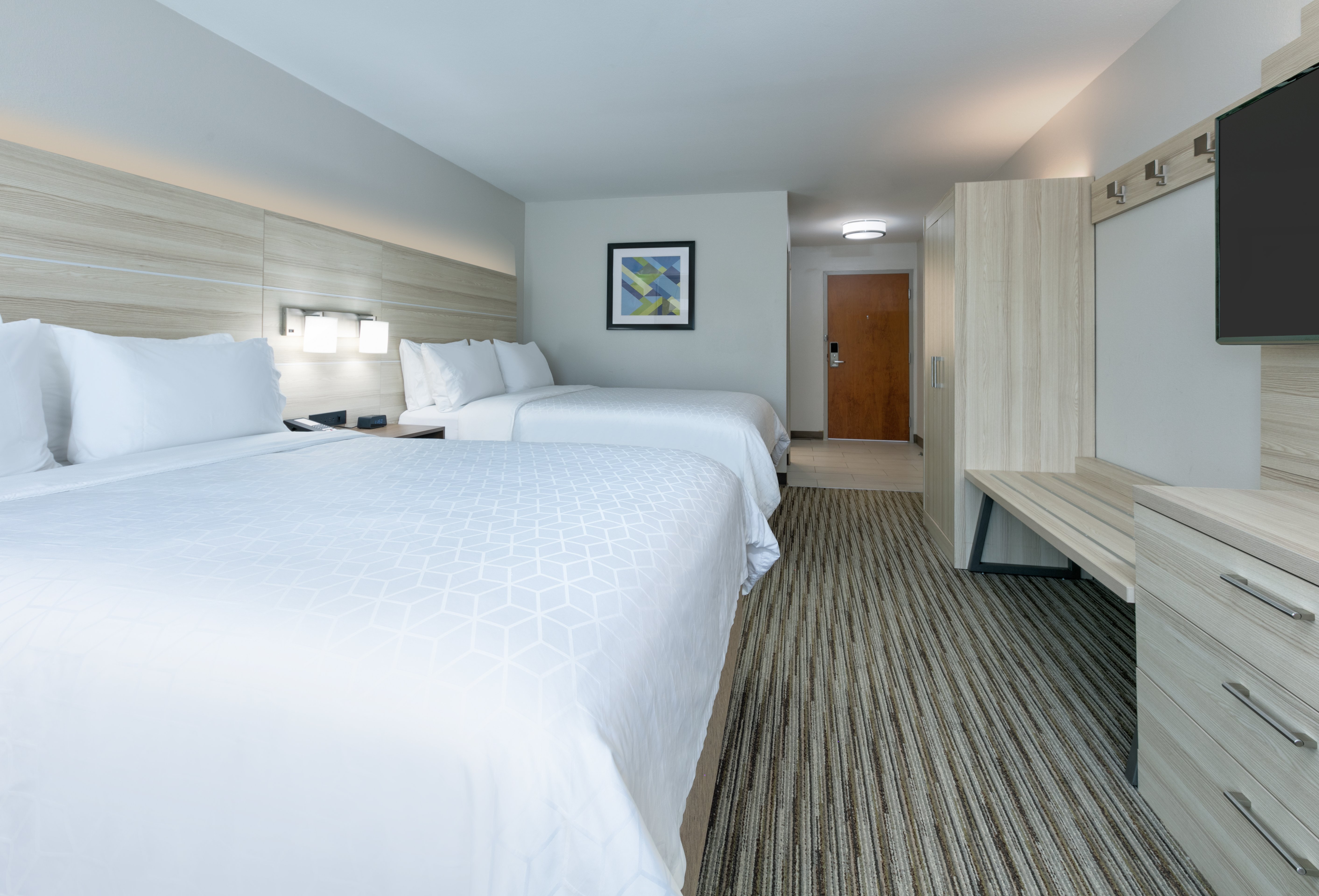 Holiday Inn Express Hillsboro I-35 24/69