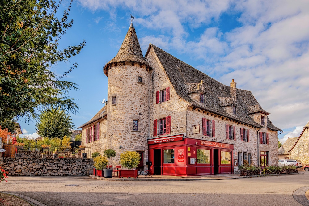 AUBERGE DE LA TOUR 4/40