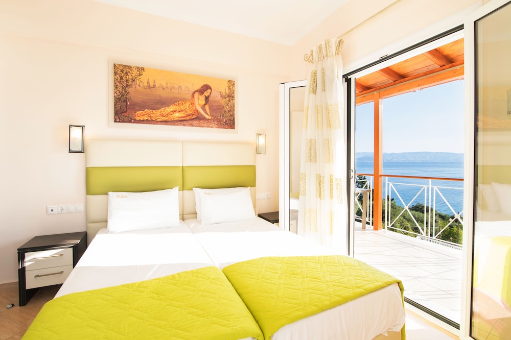 Brentanos Apartments - View Of Paradise 6/50
