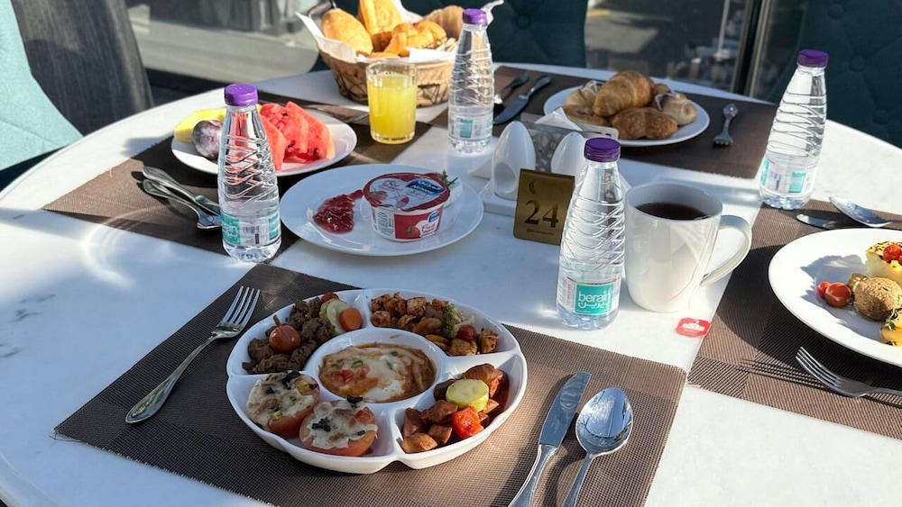 Le Reve Hotel 125/134