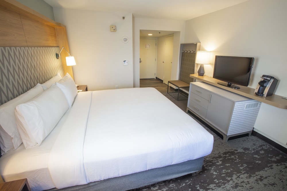 Holiday Inn Orlando International Airport 9/72